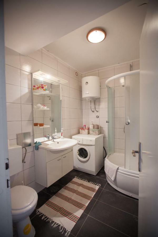 Riverview Apartment 奥西耶克 外观 照片